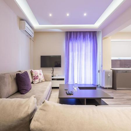 An Impressive 2 Bdr Apt In Glyfada Atene Esterno foto
