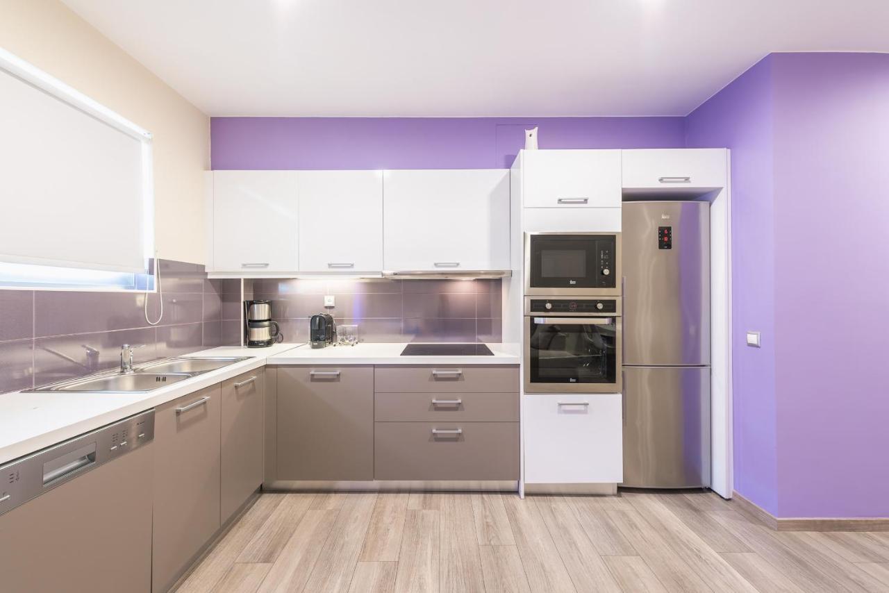 An Impressive 2 Bdr Apt In Glyfada Atene Esterno foto