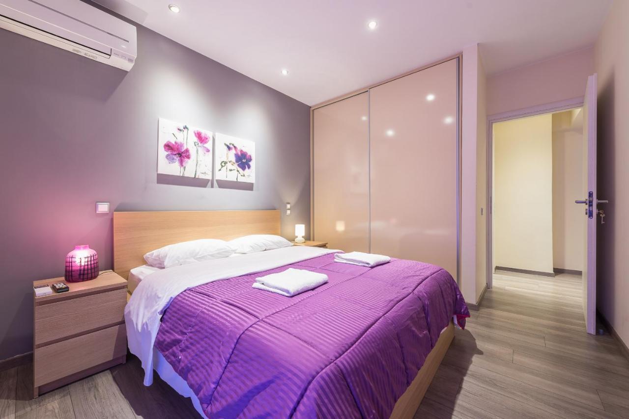 An Impressive 2 Bdr Apt In Glyfada Atene Esterno foto