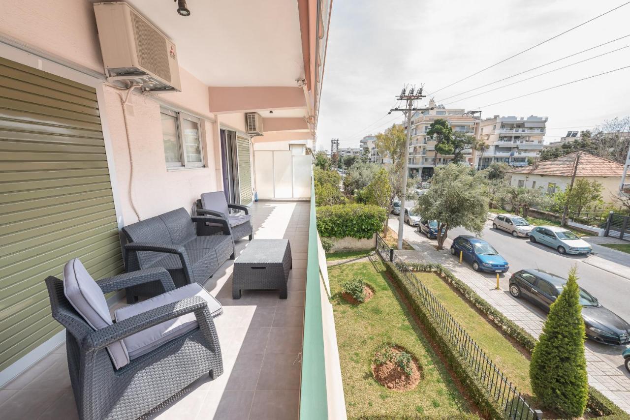 An Impressive 2 Bdr Apt In Glyfada Atene Esterno foto